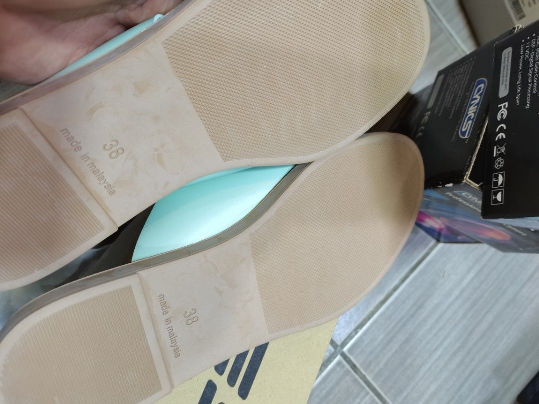 Slipper clearance size 38