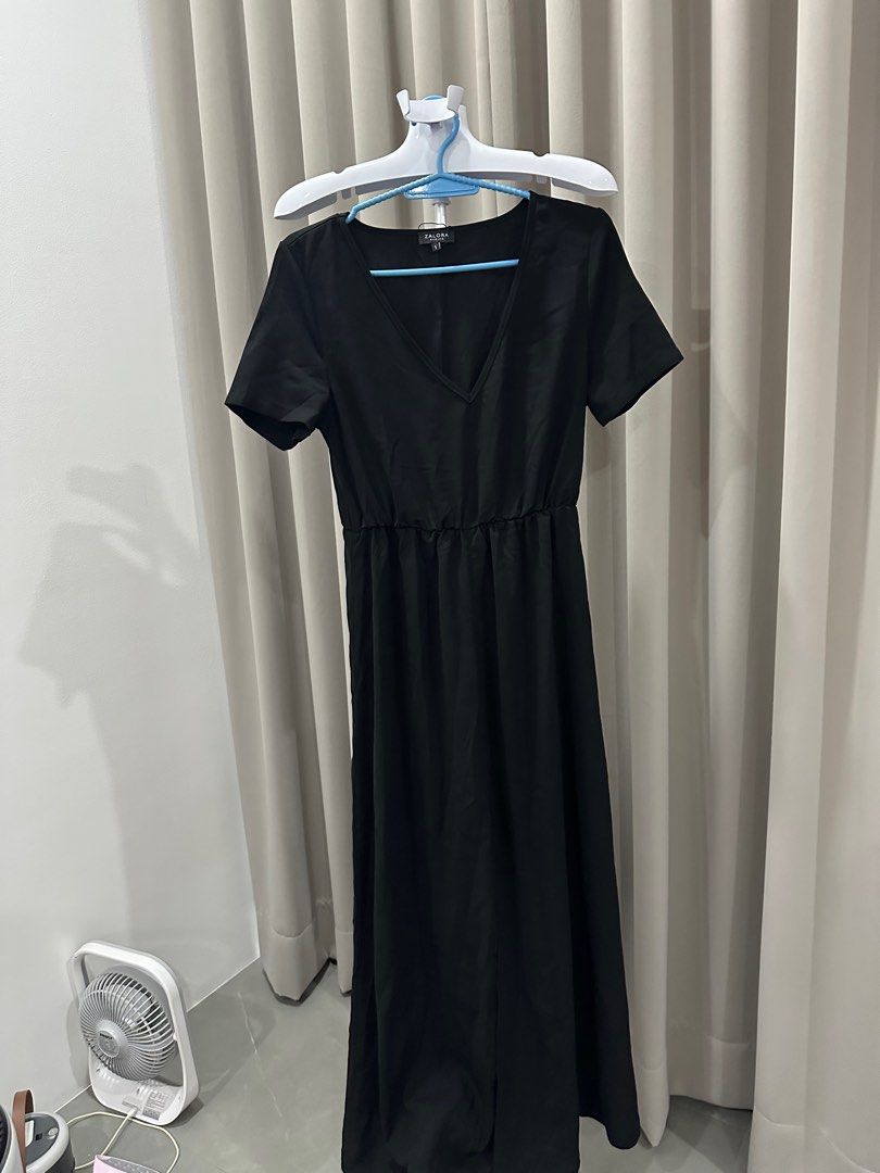 Zalora Maxi V neck dress Women s Fashion Dresses Sets Dresses on Carousell