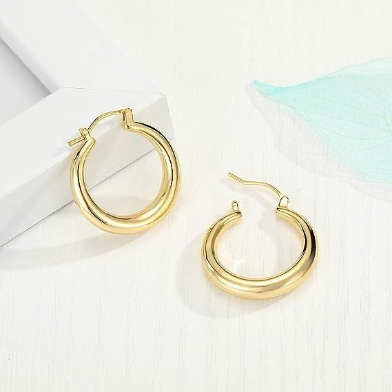 Girls best sale hypoallergenic earrings