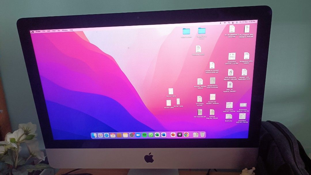 iMac 21.5 inch, late 2015, Computers & Tech, Desktops on Carousell