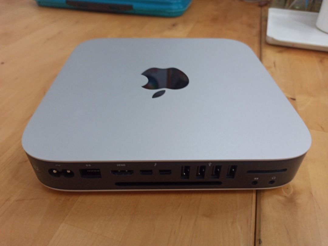Mac mini MD388J/A（Intel Core Apple i7，2.3GHz クアッドコア），メモリ増設16GB，SSD増設