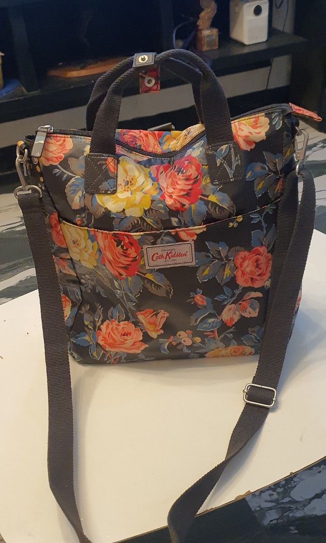 Authentic 3 way cath kidston bag (Category: Luxury Bags & Wallets) located in Cavite. Submitted by ohmie23 (Listing ID 1267390060, Image 2). Description: Authentic 3 way cath kidston bag.