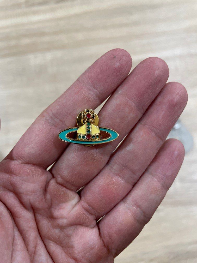 Vivienne westwood brooches discount