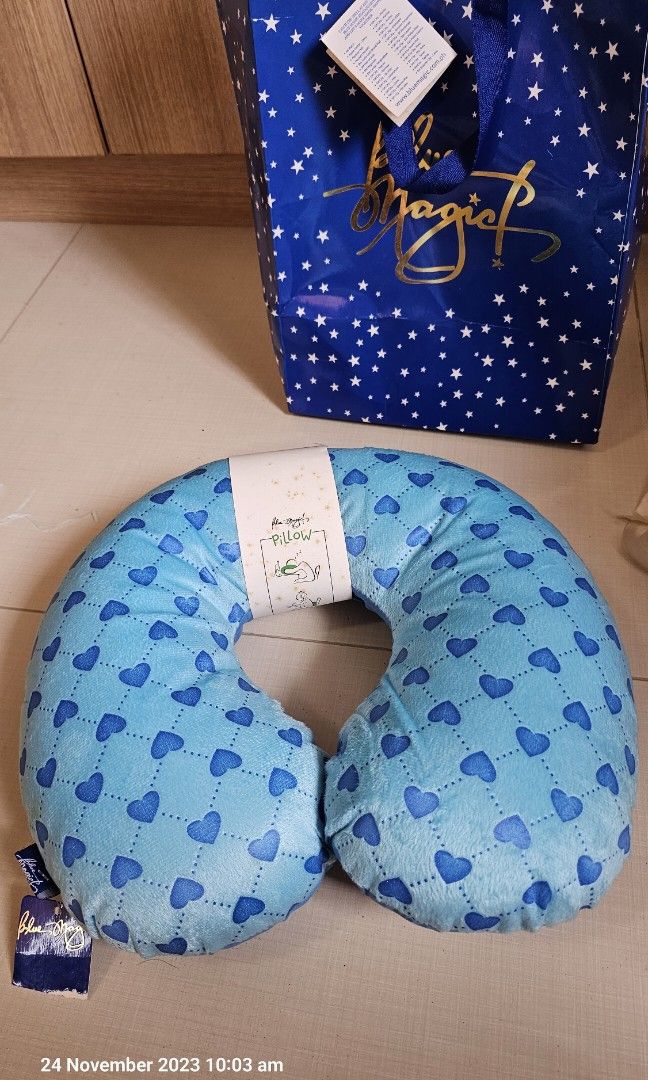 Blue Magic travel pillow