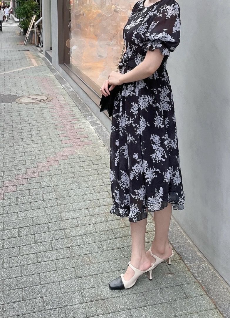 専門店 herlipto Asymmetrical Floral Dress - ワンピース