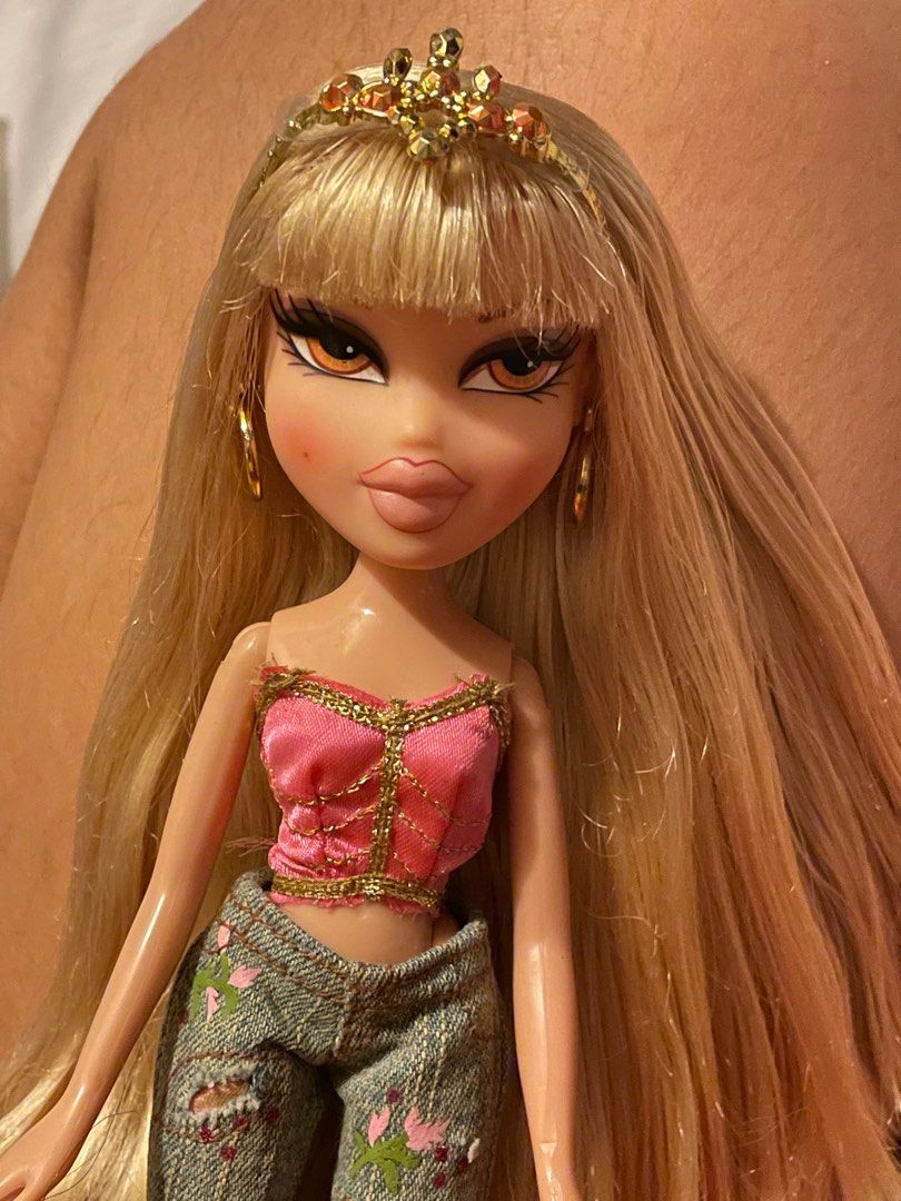 Bratz Head gamez Rina (Blonde), Hobbies & Toys, Toys & Games on Carousell