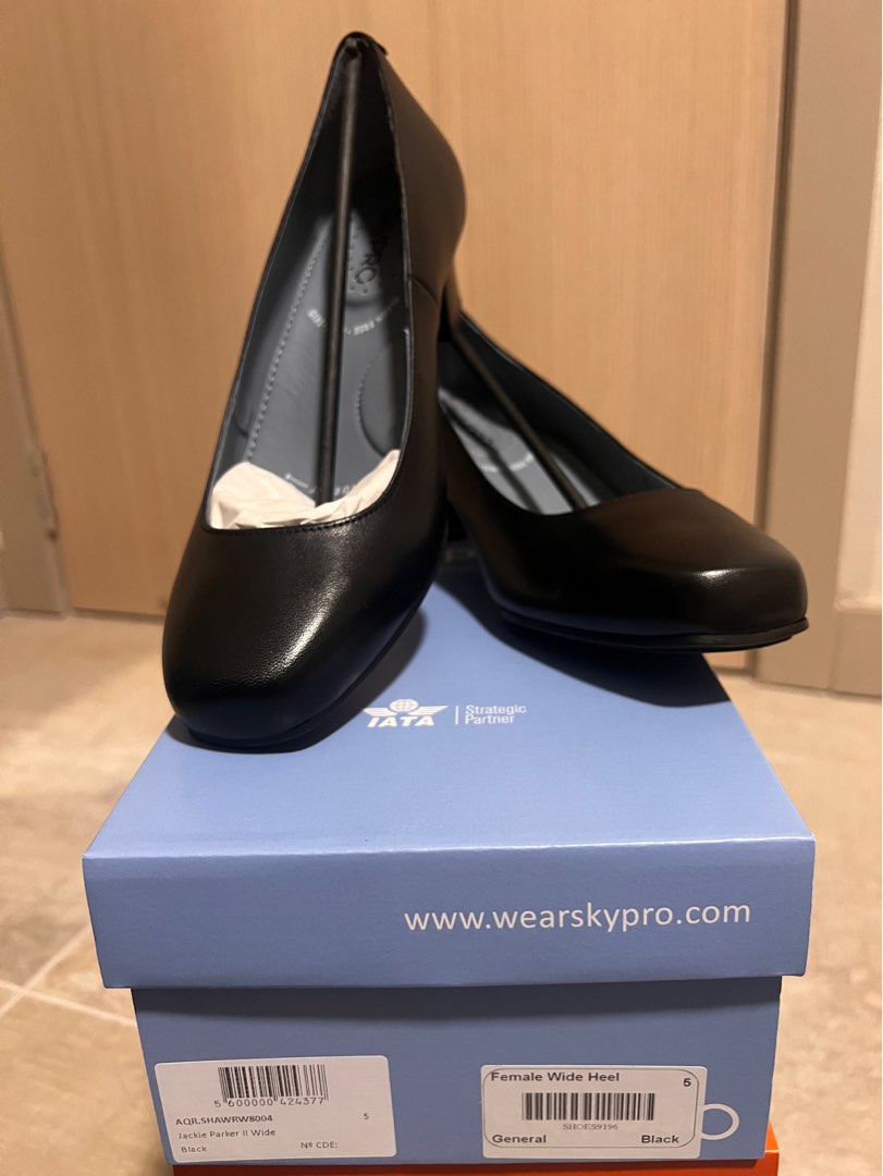 clarks cabin crew shoes