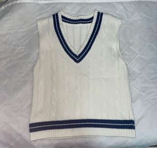 cable knit sweater vest white blue