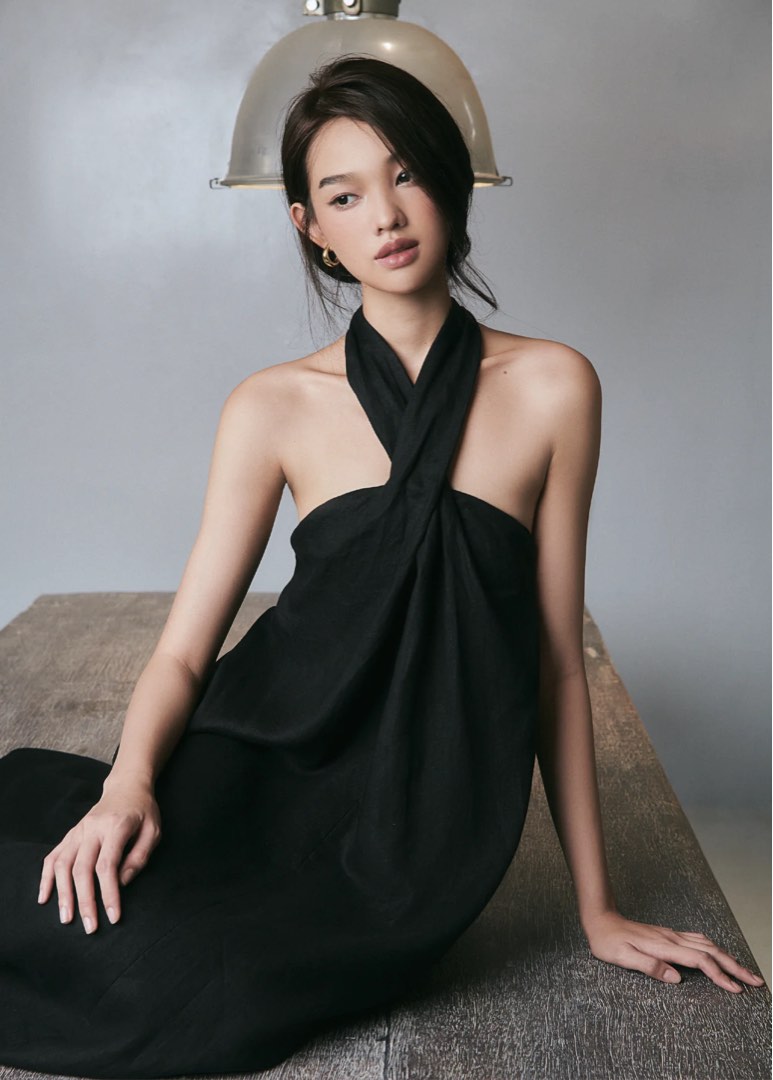 Caramel Monster Solene Maxi Dress in Black, Women's Fashion, Dresses & Sets, Dresses on Carousell
