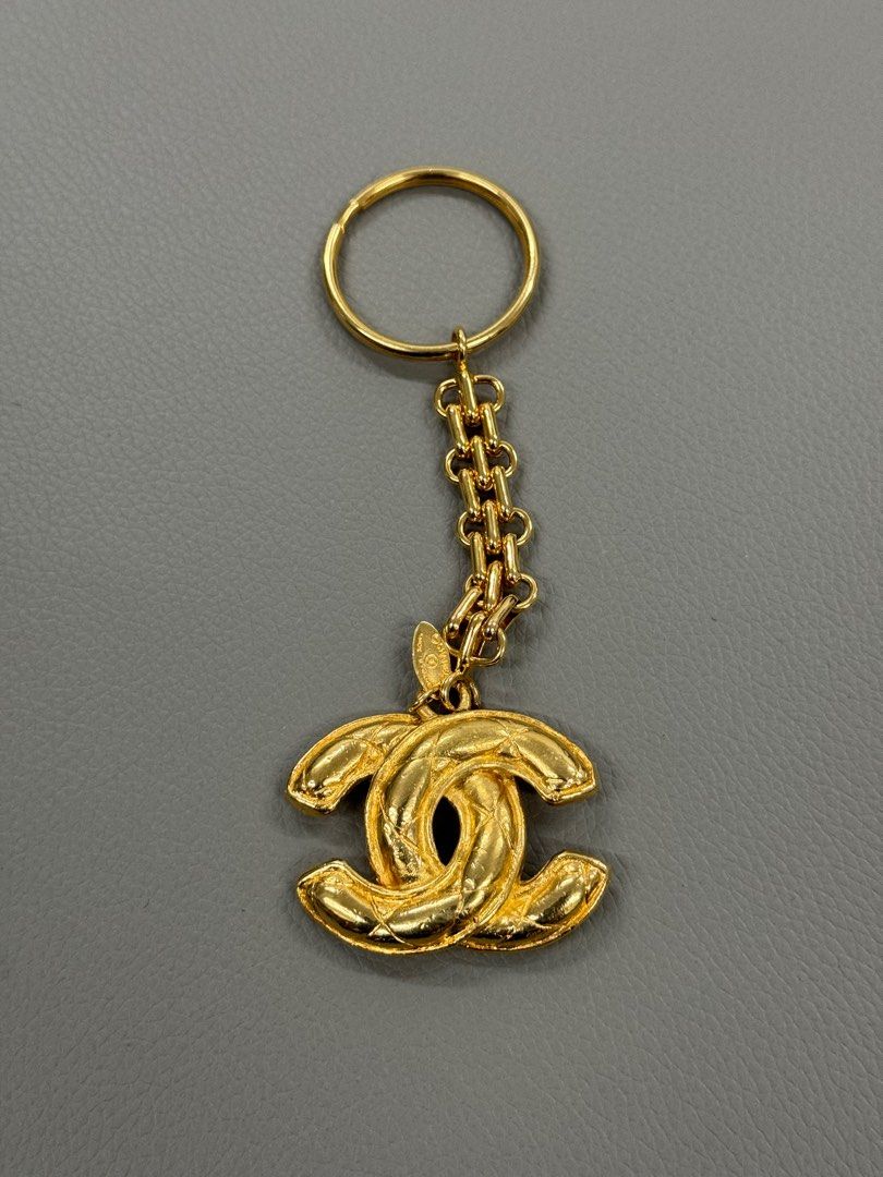 CHANEL VINTAGE CC KEY CHAIN, Luxury, Accessories on Carousell