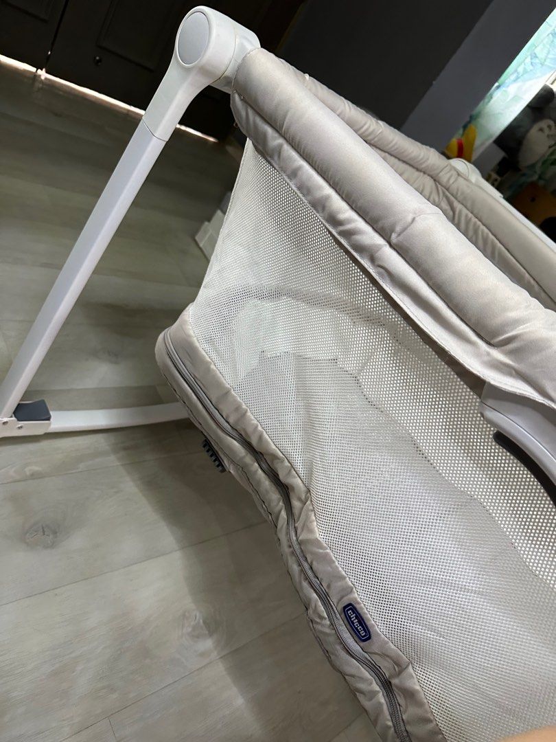Chicco portable bed crib cot infant newborn baby foldable bed ...