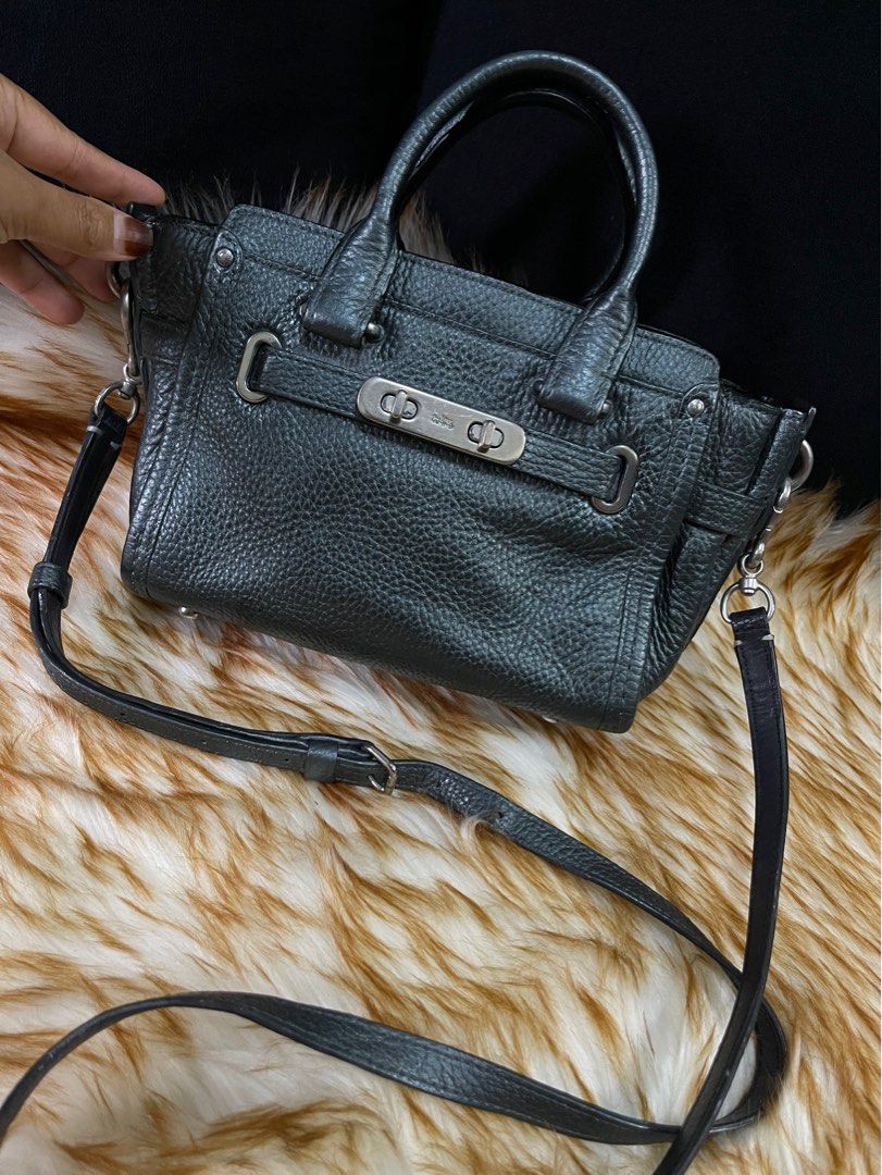 Coach swagger top pebble leather