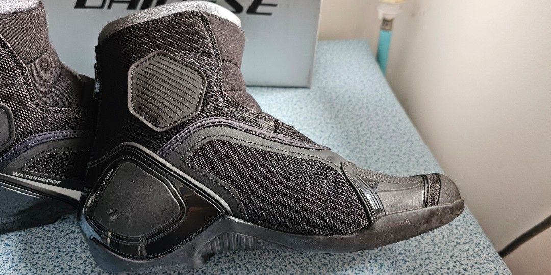 Dainese hotsell waterproof boots