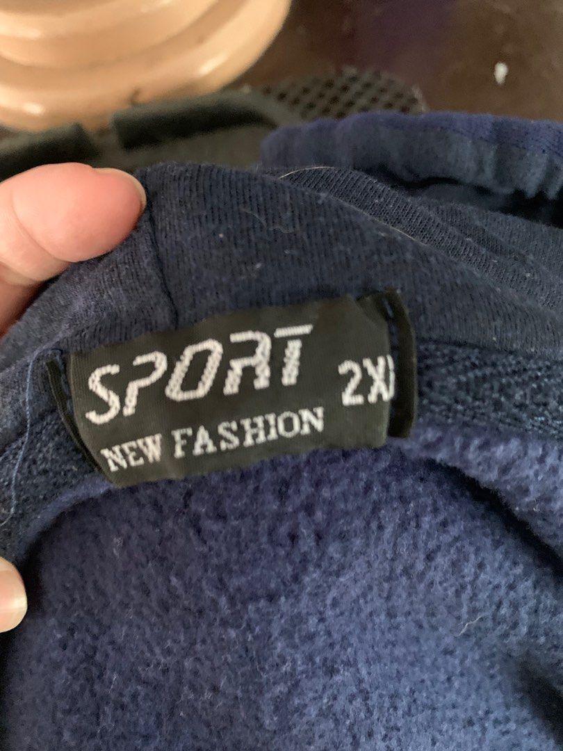 Dark Blue Jacket (Category: Coats, Jackets and Outerwear) located in Las Pinas. Submitted by l0vewave (Listing ID 1267449387, Image 2). Description: dark blue jacket - xl on tag - makapal.
