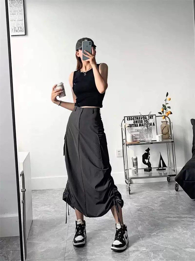 Drawstring store pleated skirt