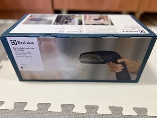 全新Electrolux 伊萊克斯 手持式掛燙機 UltimateCare 700 E7GS1-42MN