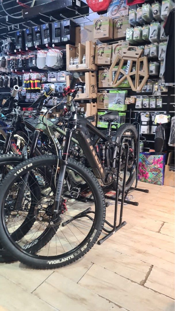E mtb trek hot sale