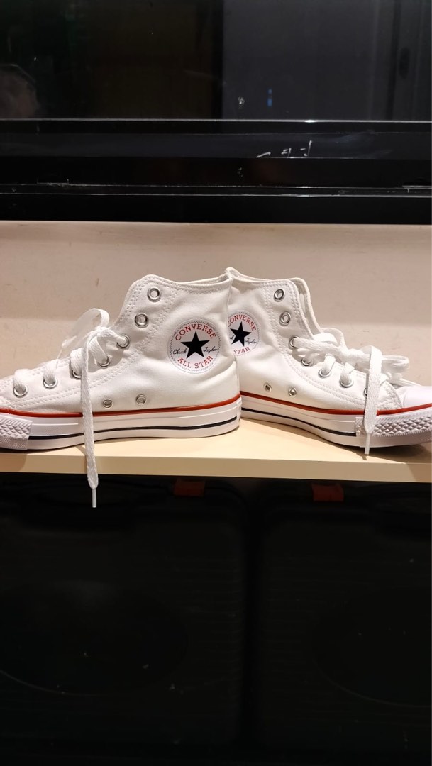 White converse hotsell female