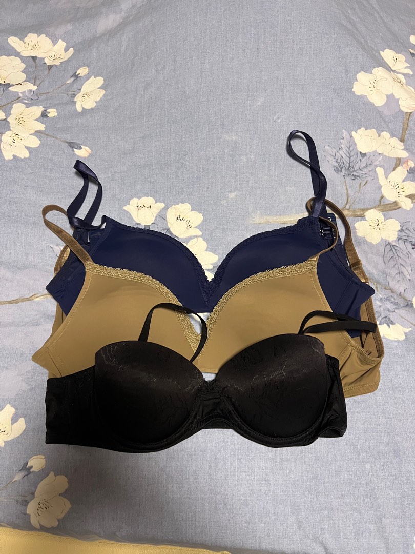 FREE Set of 3 Wacoal Bras 38A, Women's Fashion, Undergarments