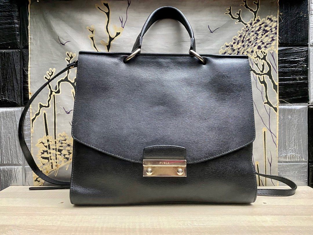 Furla julia m top discount handle