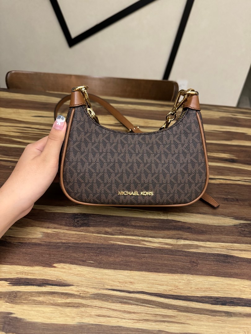 Michael kors shoulder bag price hot sale