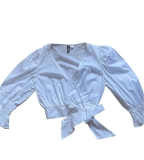 (Category: ) located in . Submitted by clothedb0xes (Listing ID 1267425747, Image 1). Description: .