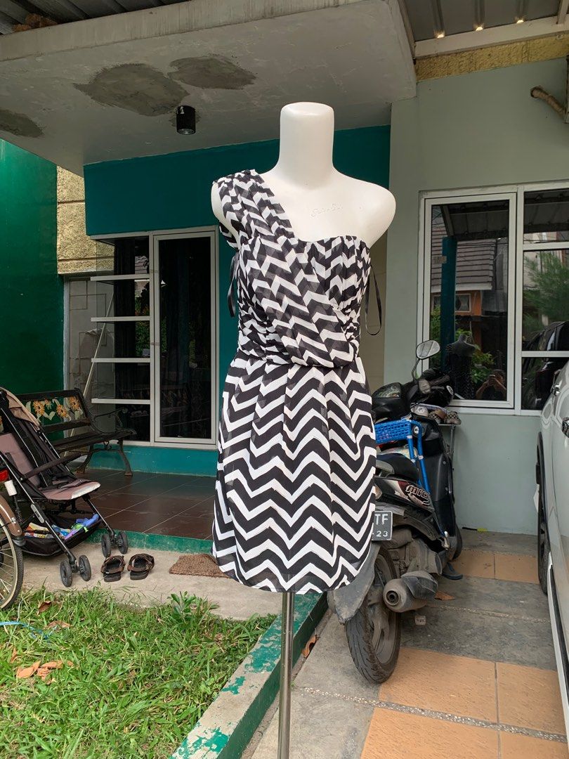 H&m midi dress sale discount