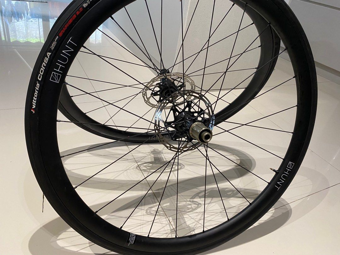 Hunt 30 Carbon Aero Disc Road Wheelset tubeless Sports Equipment Bicycles Parts Parts Accessories on Carousell