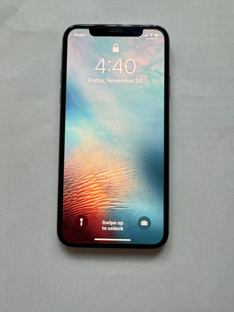 Apple iPhone X シルバー　256GB 本体 新品 未使用 」SIMフリー iPhone X 256GB Silver シルバー MQAG2ZP/A