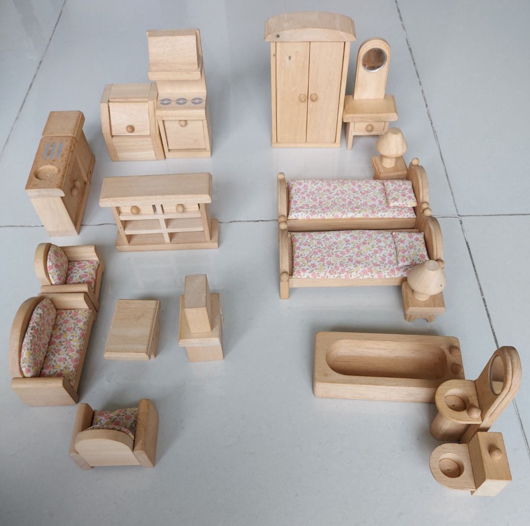 Used shop dollhouse furniture