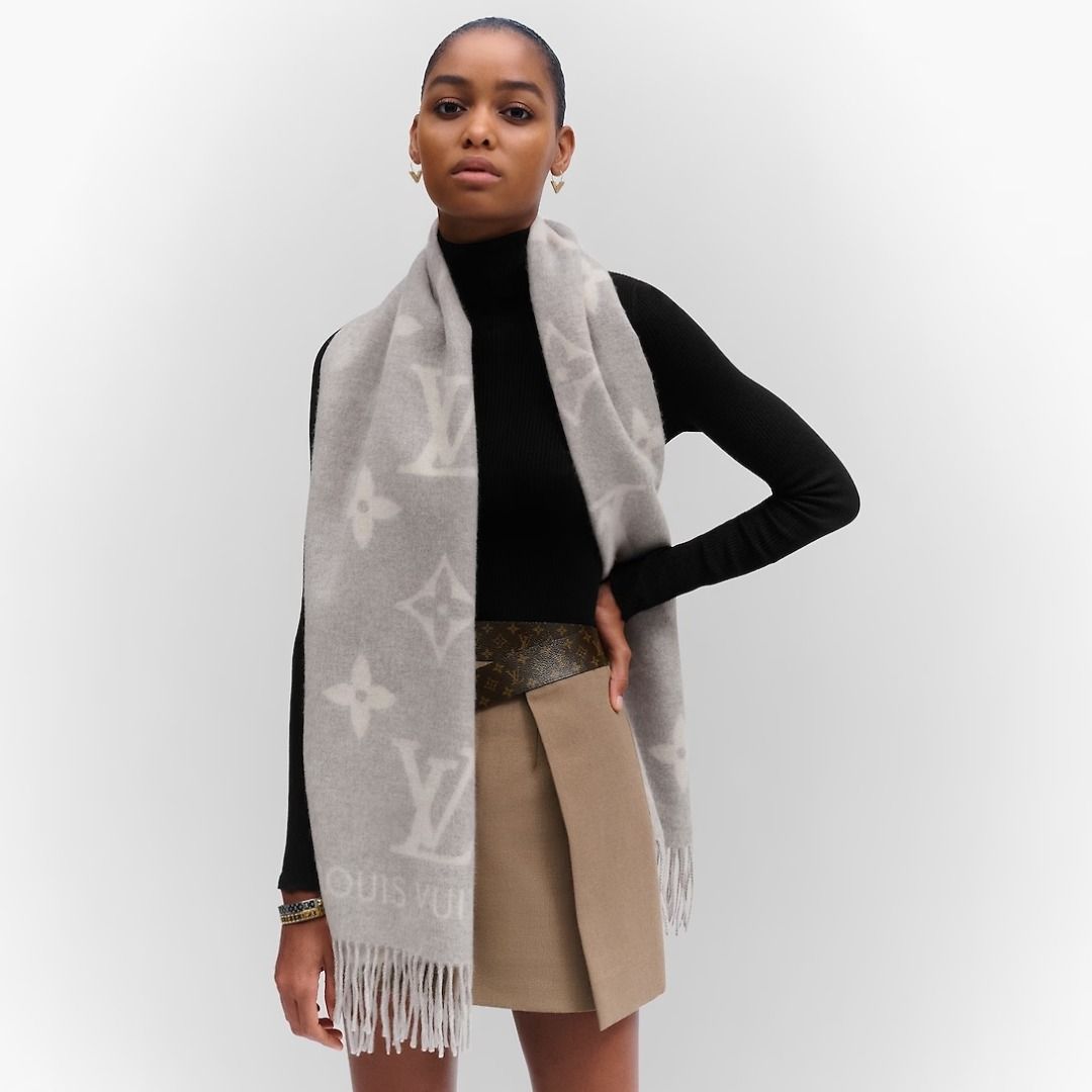 Louis vuitton grey scarf womens sale
