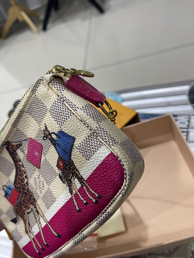 Louis Vuitton Mini Damier Azur Giraffe Pochette