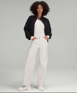 Lululemon city sleek 5 pocket 7/8 pant size 4, Women's Fashion, Activewear  on Carousell