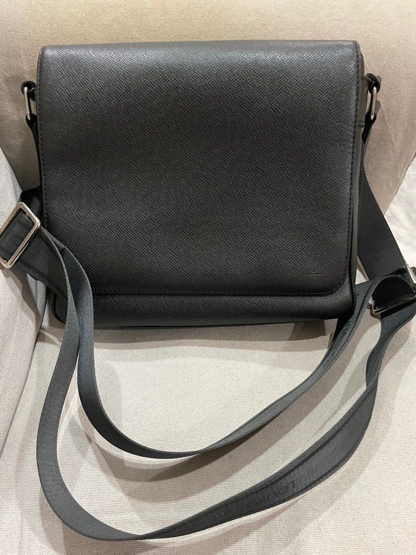 LV taiga messenger bag