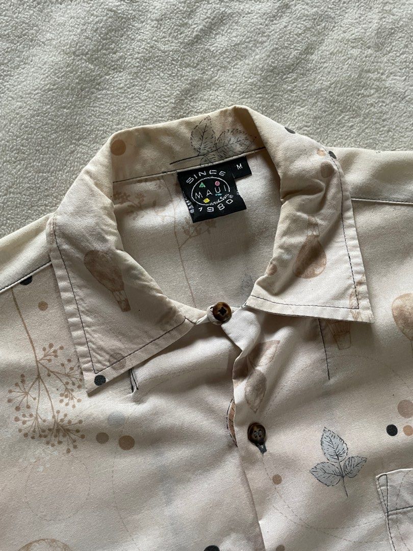 Maui and Sons Printed Button Down Polo Shirt (Category: Tshirts & Polo Shirts ) located in Quezon City. Submitted by edesteban (Listing ID 1267471712, Image 2). Description: Medium Oversized Fit 28x22.