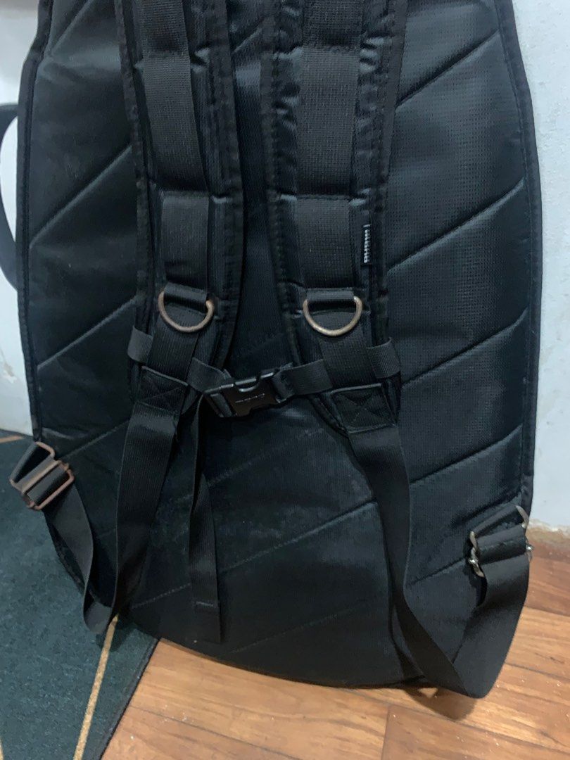 MONO Sleeve Electric Guitar Case, Black, Hobbies & Toys, Music & Media