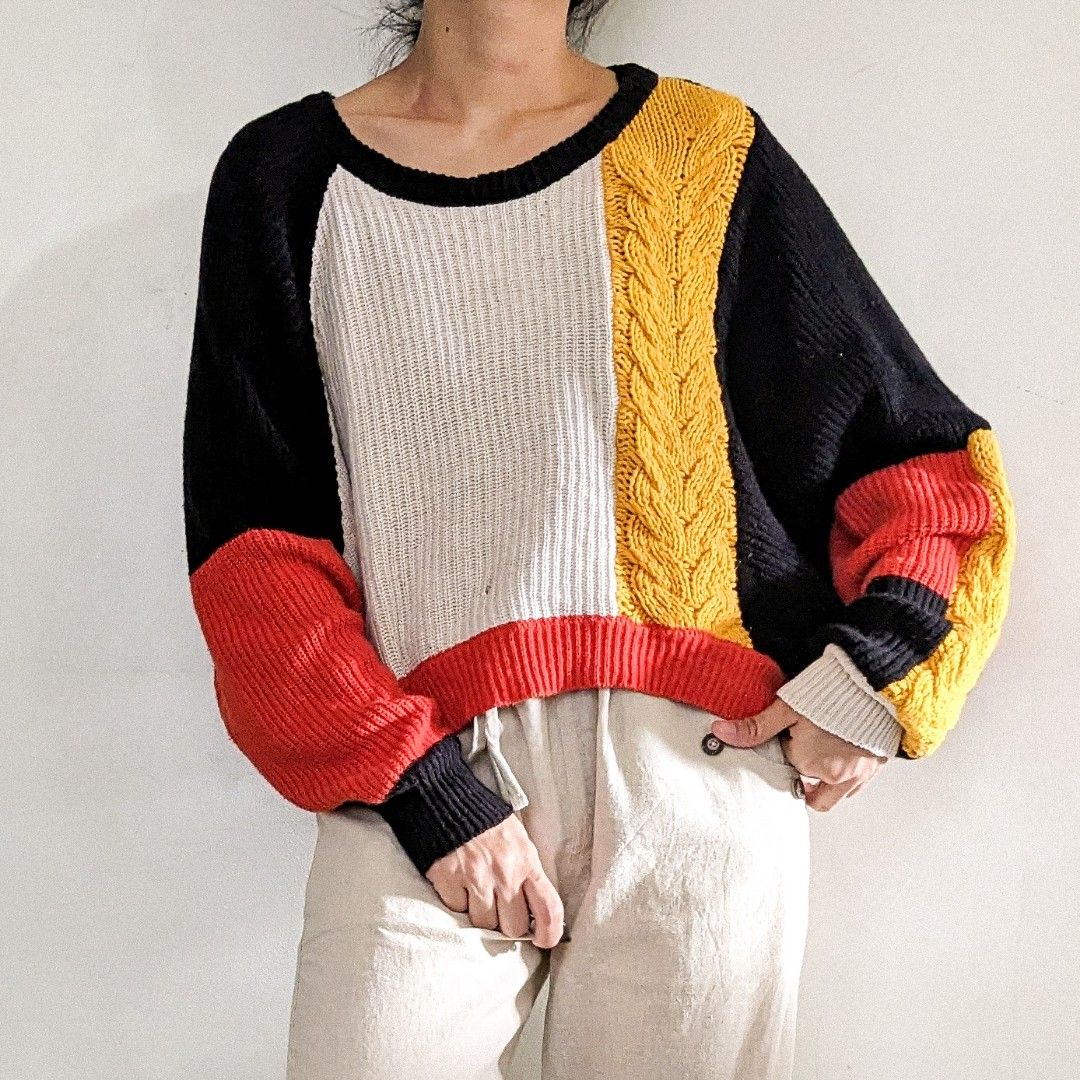 Moon and madison top sweater