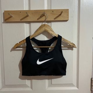 Nike sports bra Size xs Barely worn - Depop