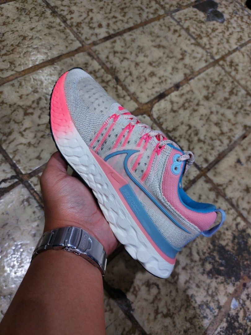 Nike react racer pink shop