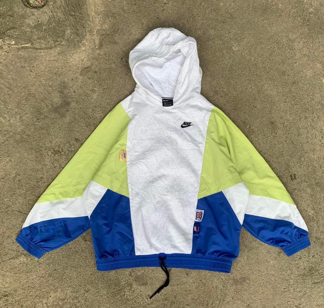 Nike sportswear icon best sale clash pullover hoodi