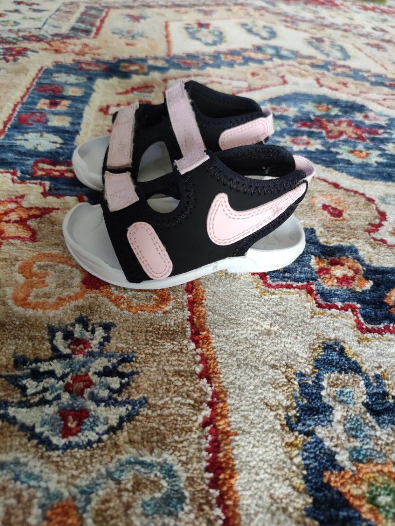 Nike sunray adjust baby top