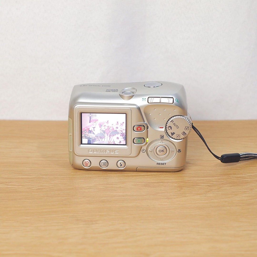 Olympus FE 110 Digital Camera, Photography, Cameras on Carousell
