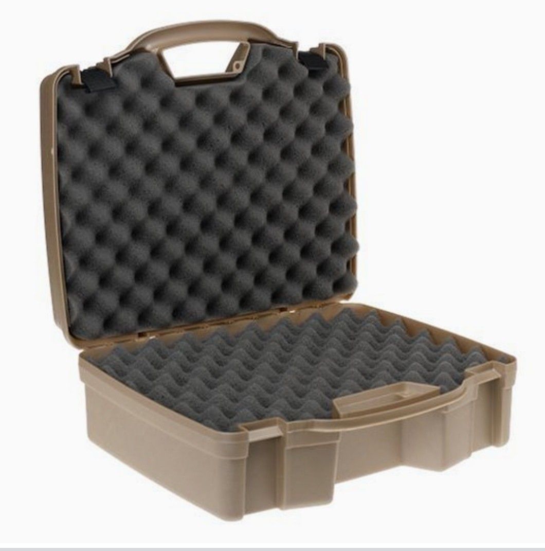 PLANO 1404 REEL CONTAINER, Sports Equipment, Fishing on Carousell