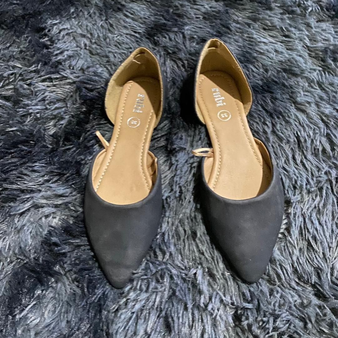 RUBI BASIC FLAT SHOE, Women's Fashion, Footwear, Flats on Carousell