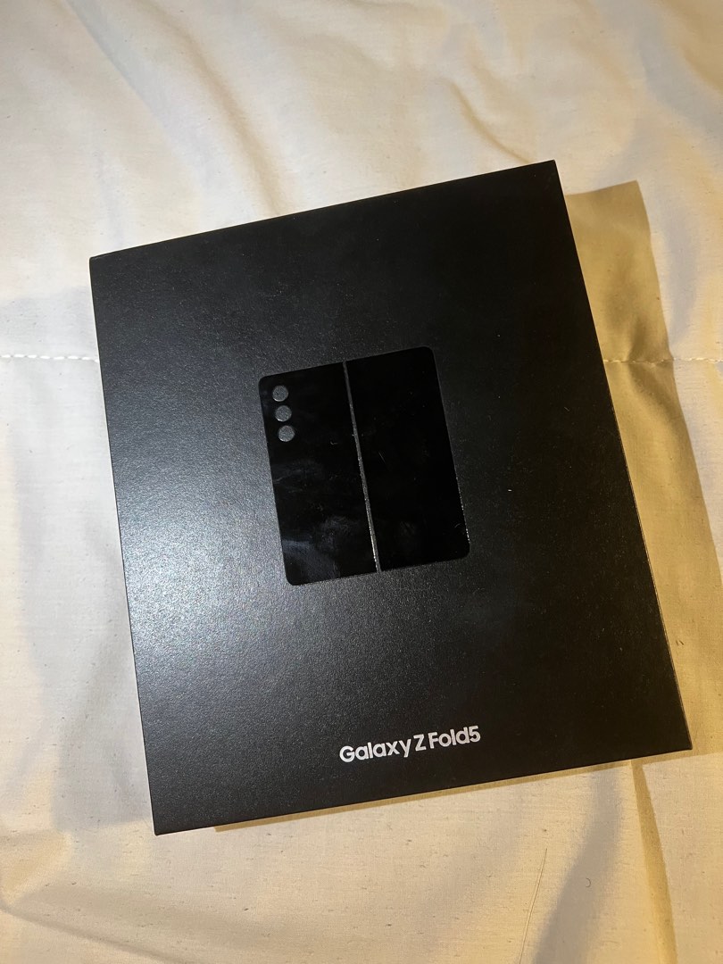 Sale or Swap Samsung Z Fold 5 512gb Openline Dual Physical Sim black