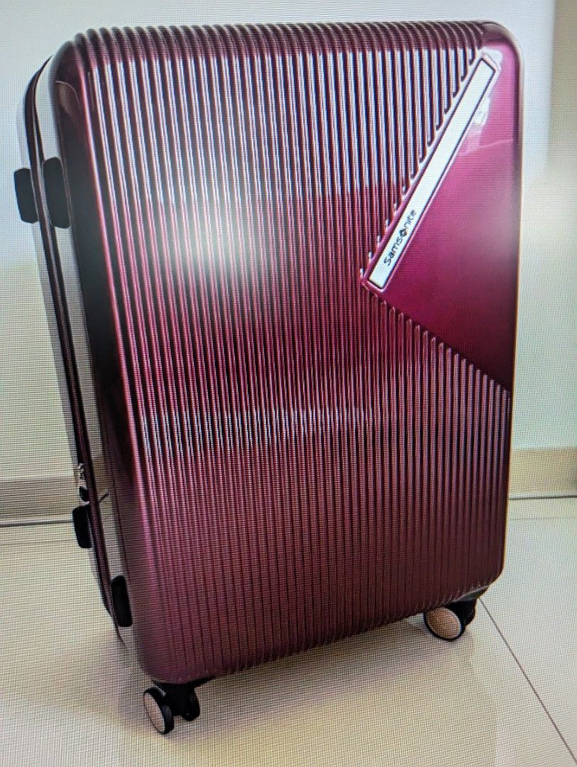 Samsonite Zeltus 69 cm Spinner with built in scale, Hobbies Toys