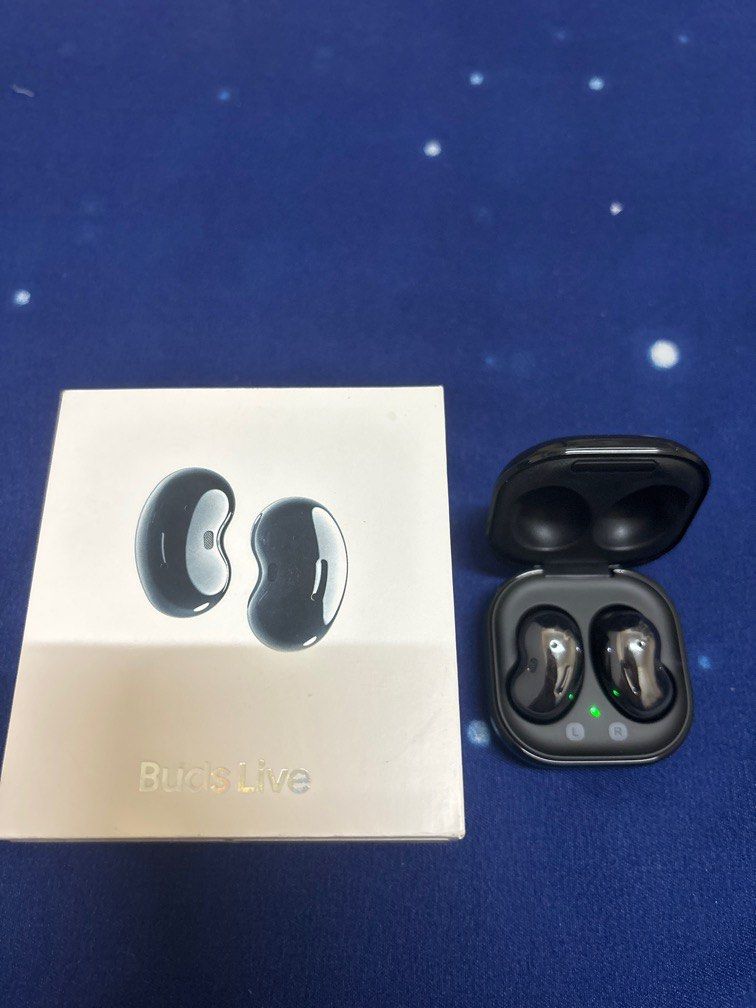SAMSUNG BUDS LIVE (Category: Earphones) located in Manila. Submitted by declutteringsale_ (Listing ID 1267521262, Image 1). Description: NEW - Message if interested..