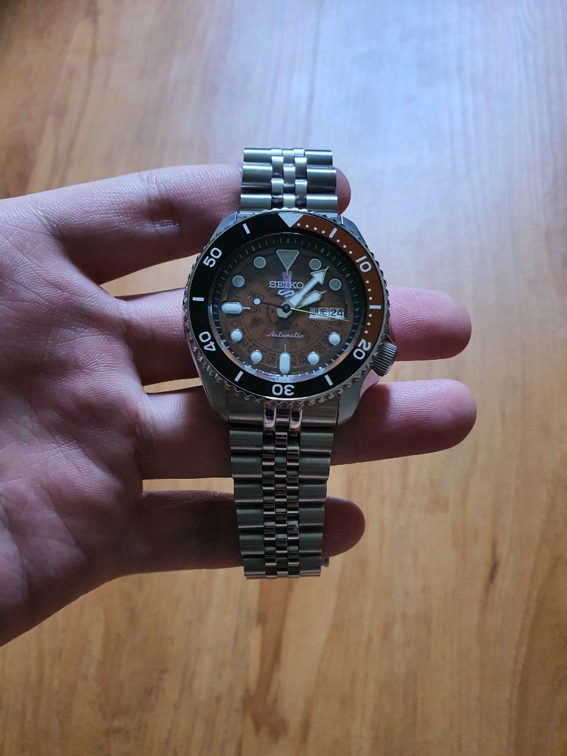Seiko 5 with jubilee strapcode bracelet Men s Fashion Watches