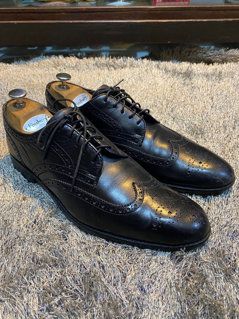 Sepatu wingtip sales