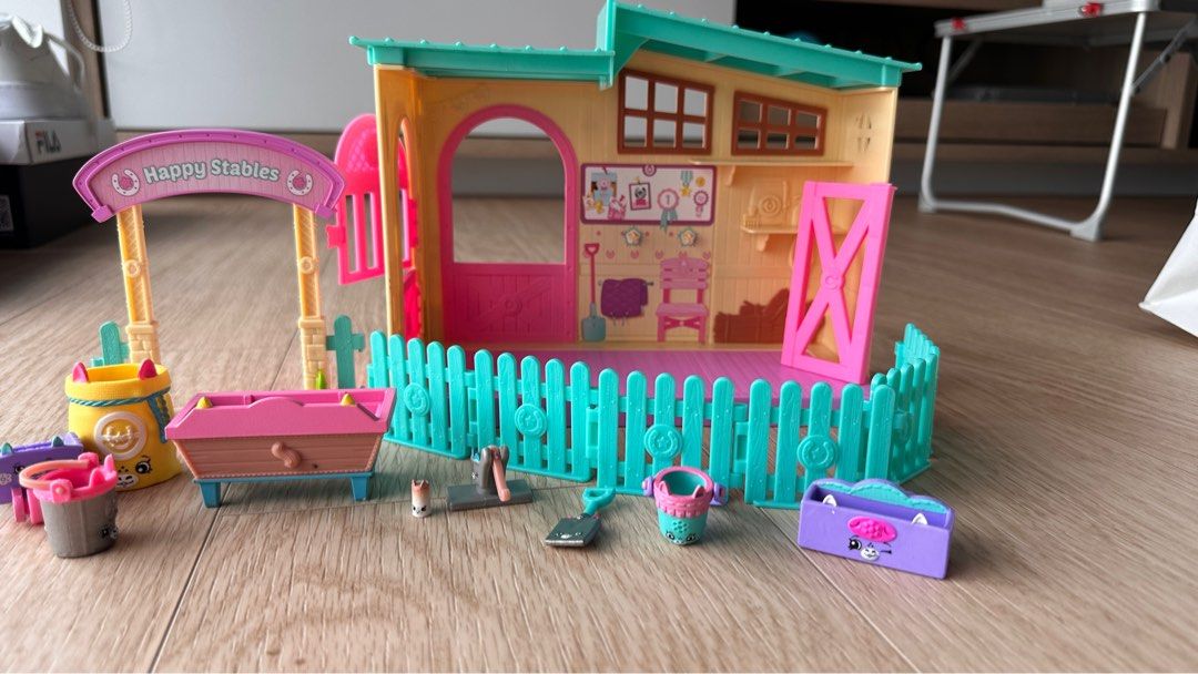 Shopkins 2025 horse stable